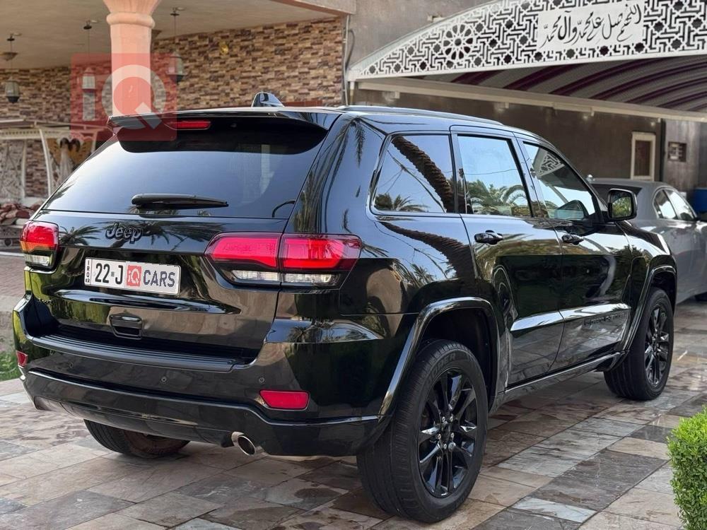 جيب جراند شيروكي